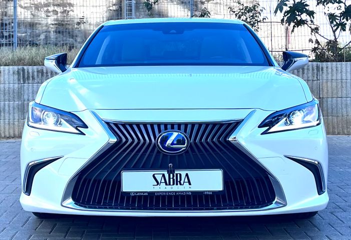 מודעת רכב לקסוס ES