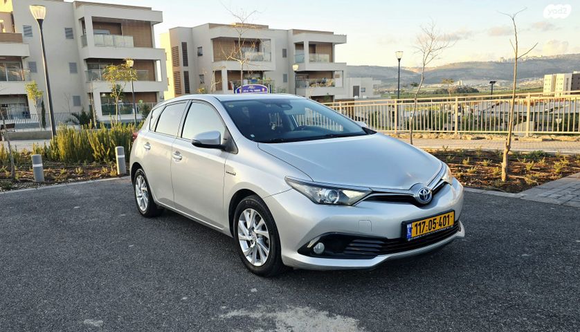 מודעת רכב טויוטה אוריס