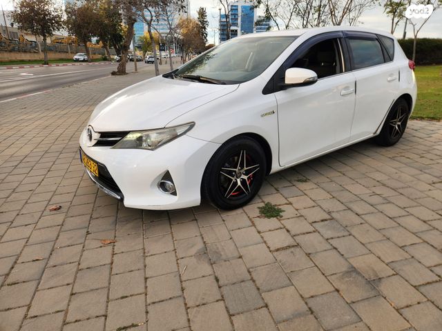 מודעת רכב טויוטה אוריס