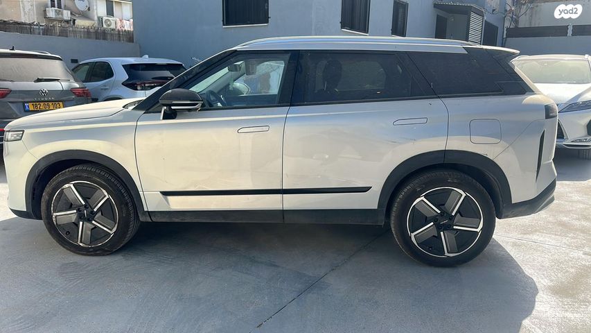 מודעת רכב ג'אקו J7