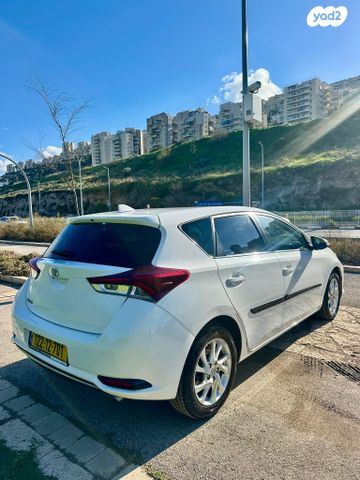 מודעת רכב טויוטה אוריס 1