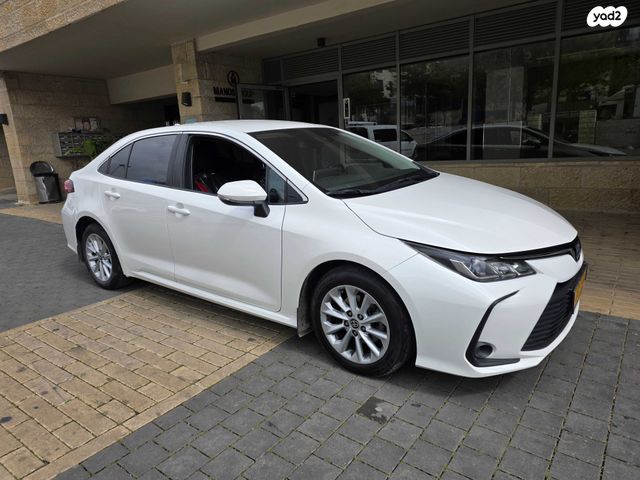 מודעת רכב טויוטה קורולה