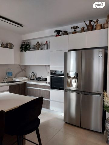 חיים הרצוג 31