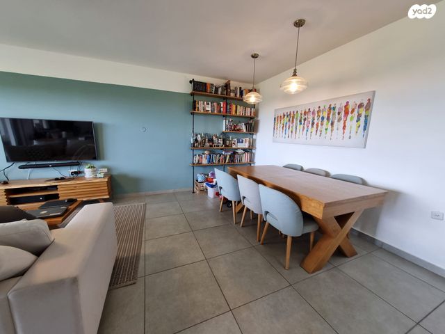 שושנה דמארי 15