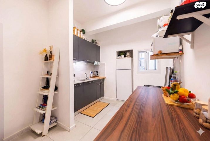 אנצו סירני 32