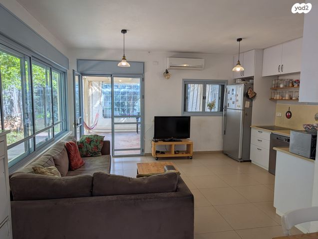 איינשטיין 16