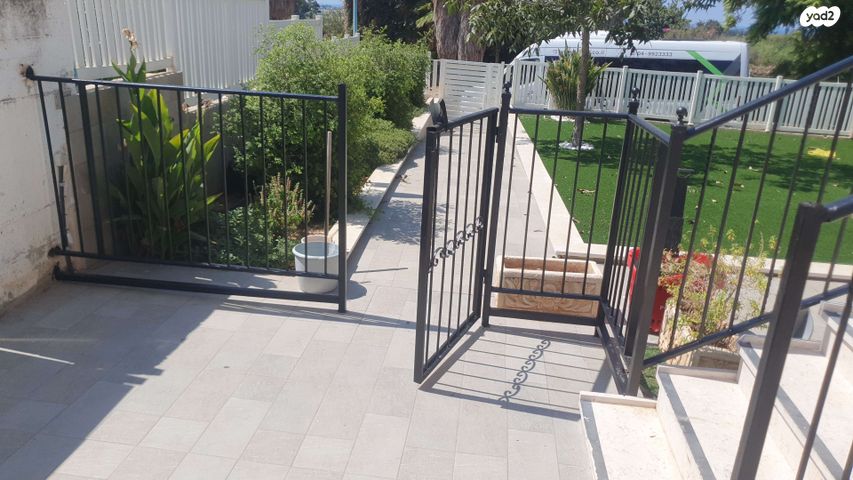 אחיהוד בן שלומי 27