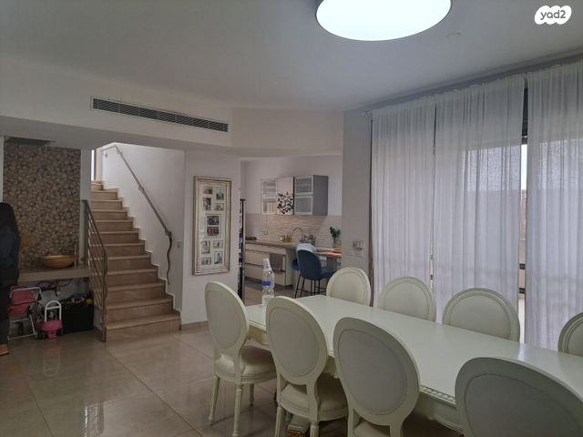 הרב מילובביץ 30