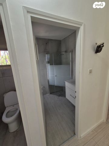 מיכאל חזני 8