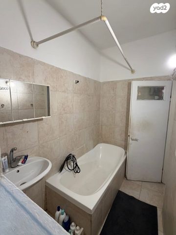 דרך אבא הלל 108