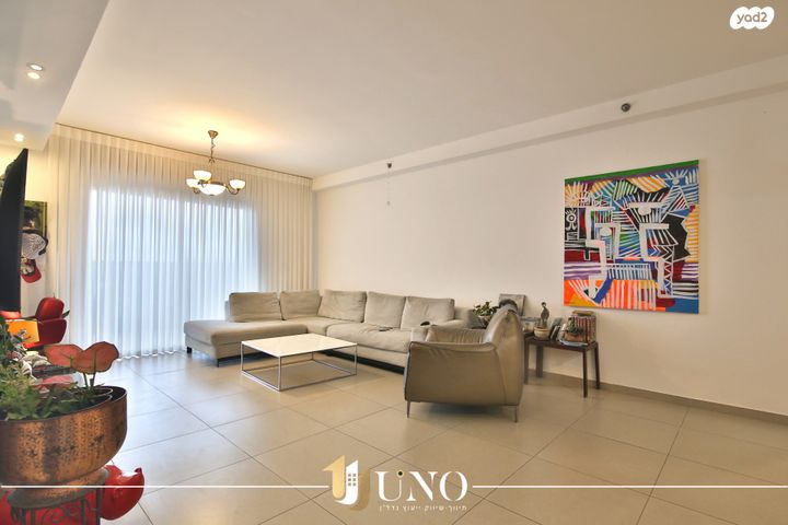 עוזי חיטמן 3