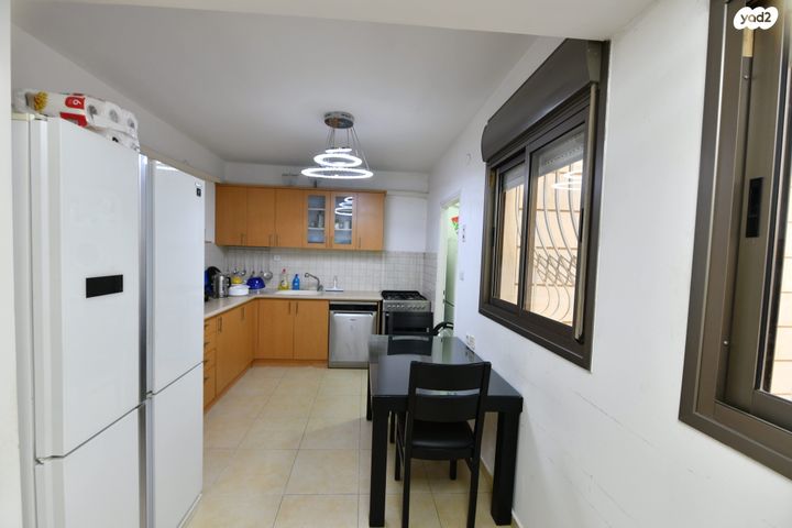 דרך משה דיין 24