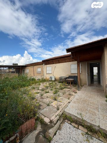 קיבוץ גלויות 7