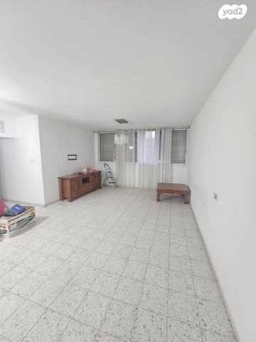 דרך המשחררים 18