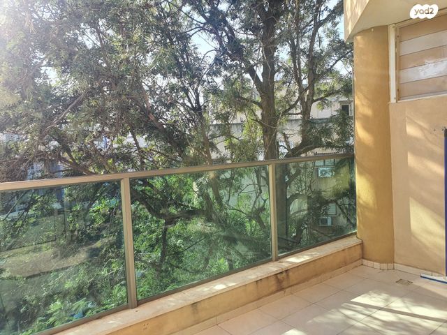 הרצליה הירוקה, נווה עובד