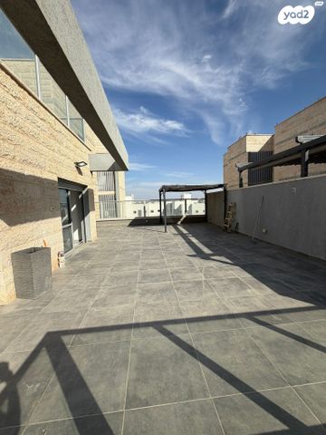 גג/ פנטהאוז