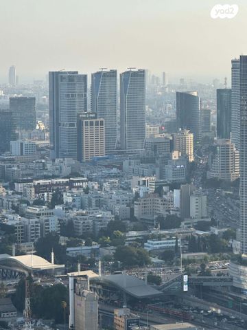 ניסים אלוני 