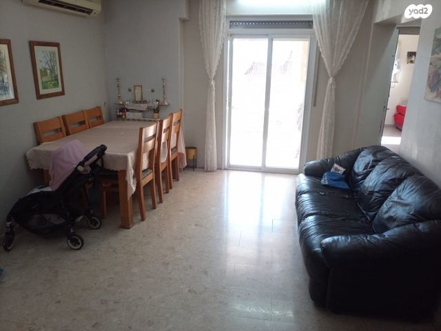 אהרון אשכולי 