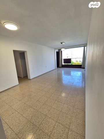 ד"ר אברהם אליהו הרכבי 