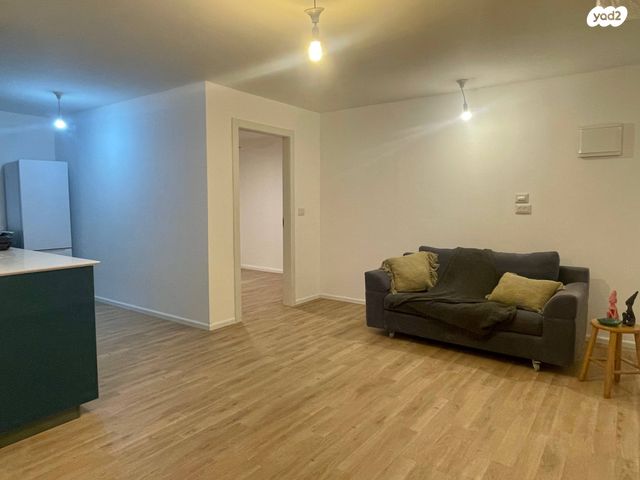 מתחם 19 - 20 (מתחם הפרחים)