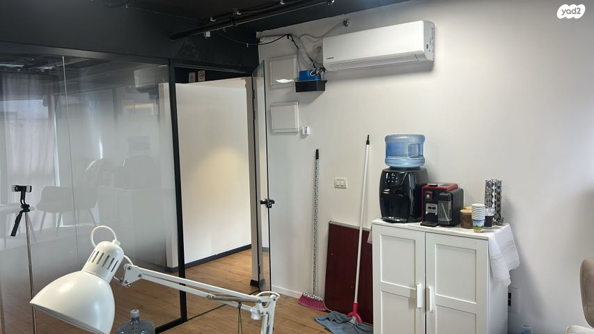 משרדים, החורש, חריש