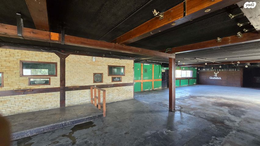 בניין משרדים