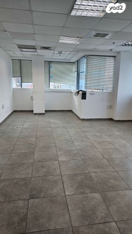 משרדים, הגבול רוטשילד, בת ים