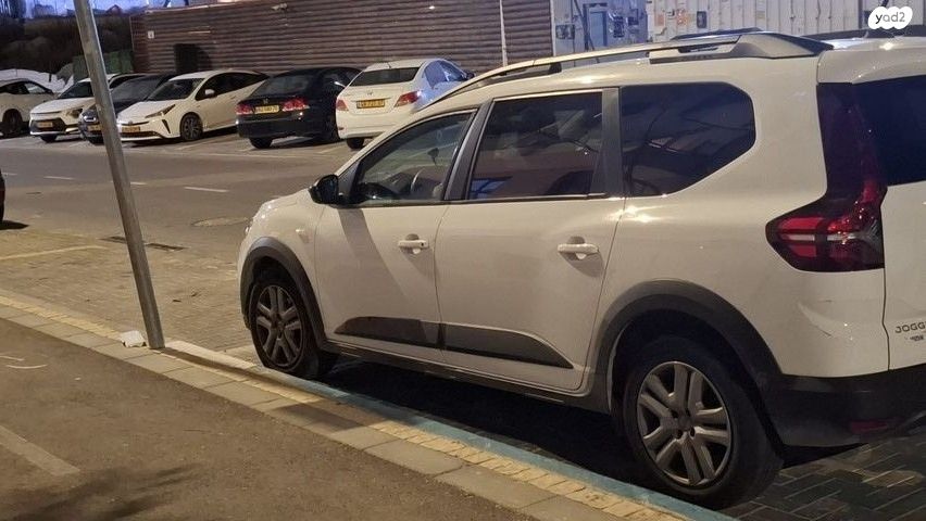 מודעת רכב דאצ'יה ג׳וגר