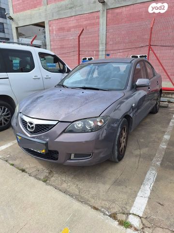 מודעת רכב מאזדה 3