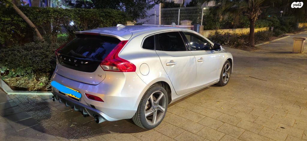 מודעת רכב וולוו V40