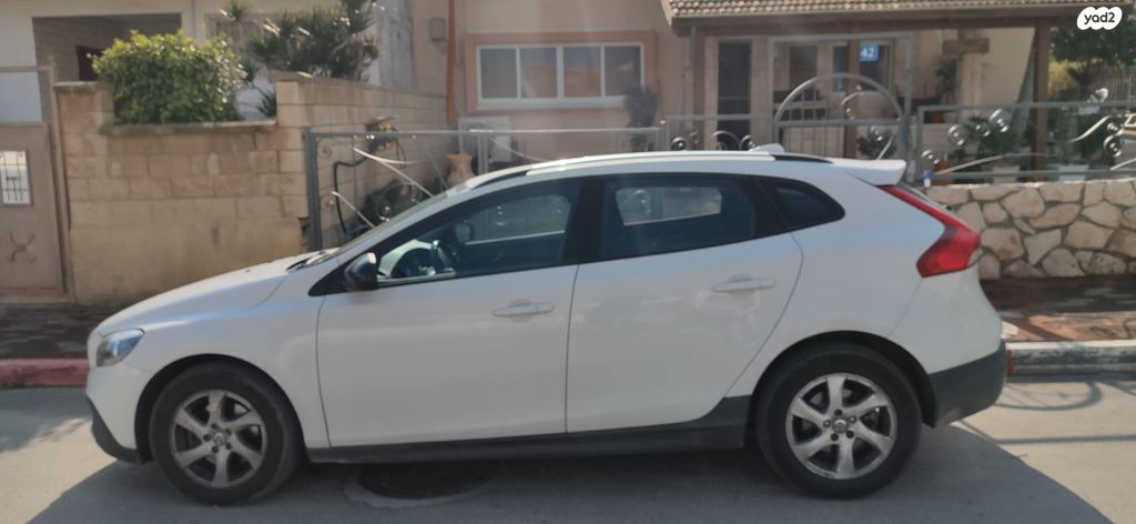 מודעת רכב וולוו V40