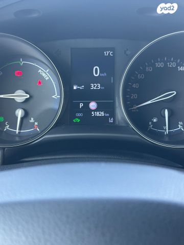 מודעת רכב טויוטה C-HR