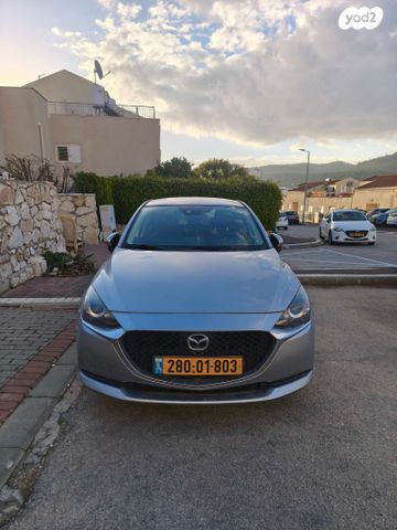 מודעת רכב מאזדה 2