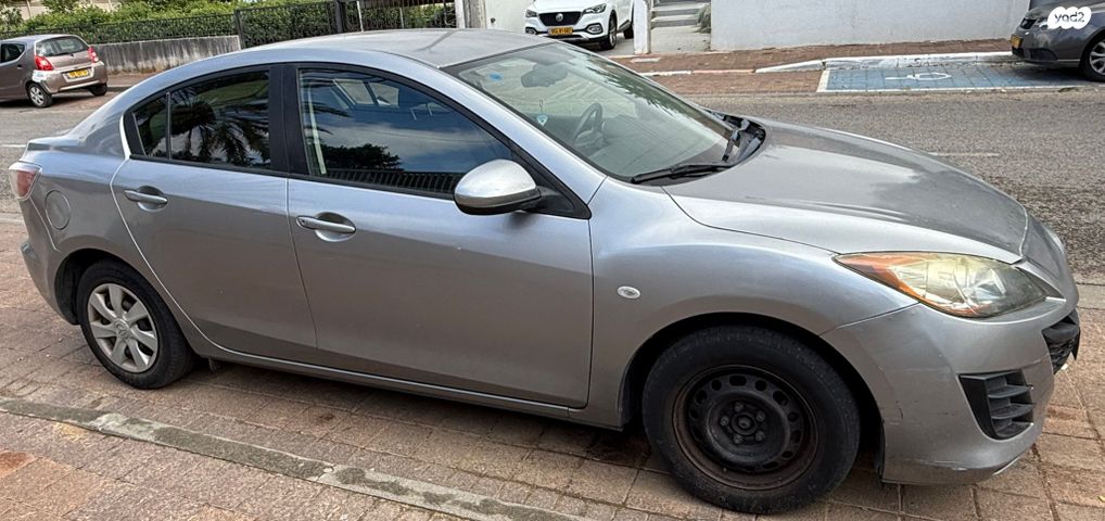 מודעת רכב מאזדה 3