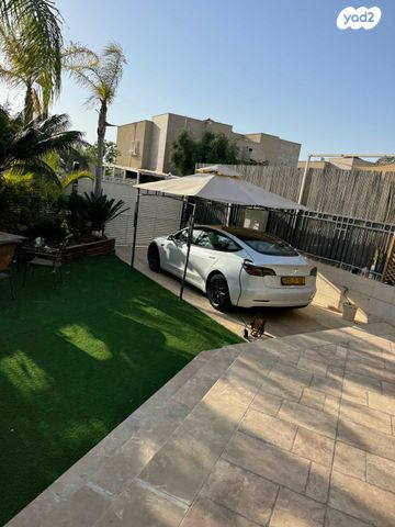 מודעת רכב טסלה מודל 3