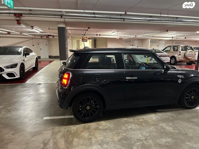 מודעת רכב מיני קופר SE (חשמלית)