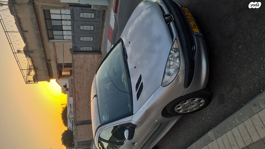 מודעת רכב פיג'ו 206