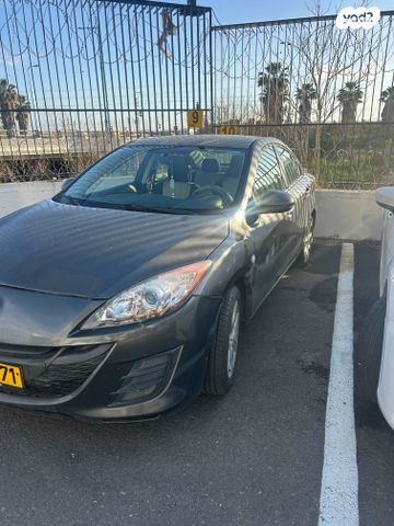 מודעת רכב מאזדה 3