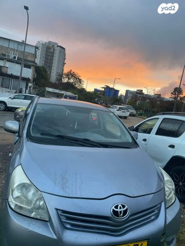 מודעת רכב טויוטה ורסו