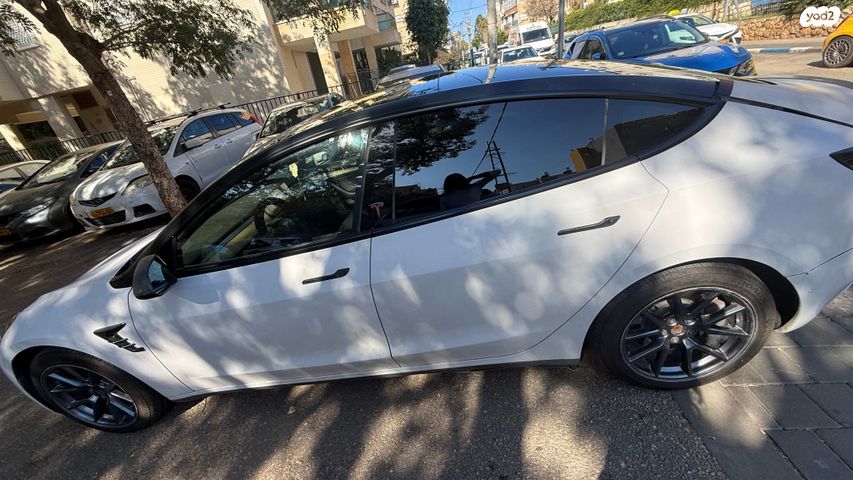 מודעת רכב טסלה מודל 3