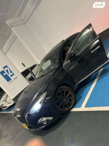 מודעת רכב מאזדה 3