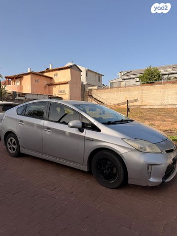 מודעת רכב טויוטה פריוס