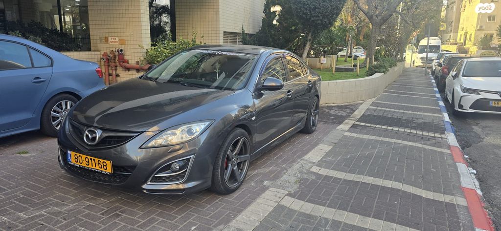 מודעת רכב מאזדה 6