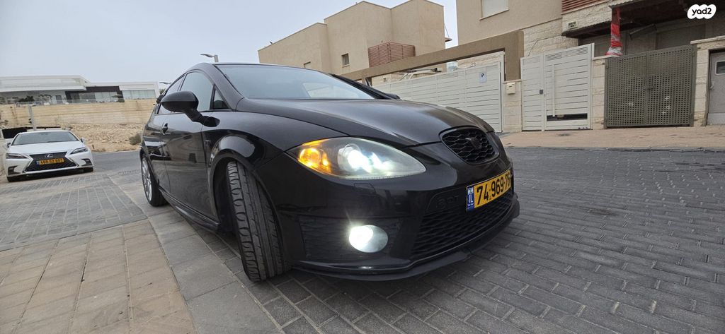 מודעת רכב סיאט לאון