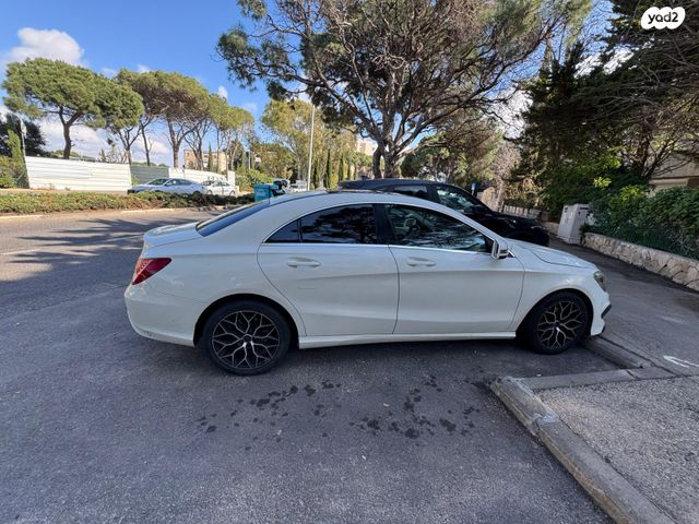 מודעת רכב מרצדס-בנץ CLA