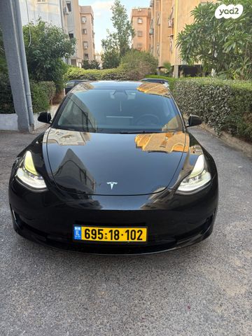 מודעת רכב טסלה מודל 3