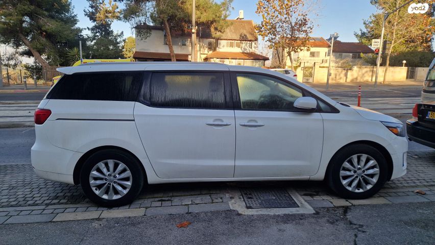 מודעת רכב קיה קרניבל