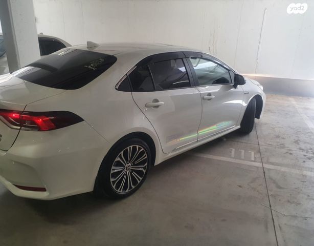 מודעת רכב טויוטה קורולה