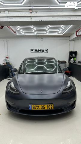 מודעת רכב טסלה מודל 3