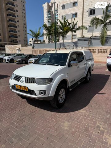 מודעת רכב מיצובישי טרייטון / L200